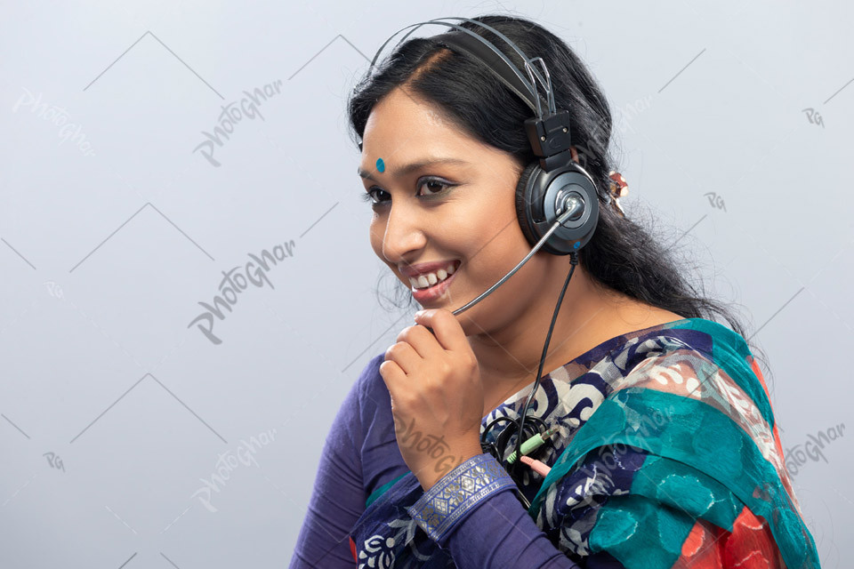 Bangladeshi call center operator