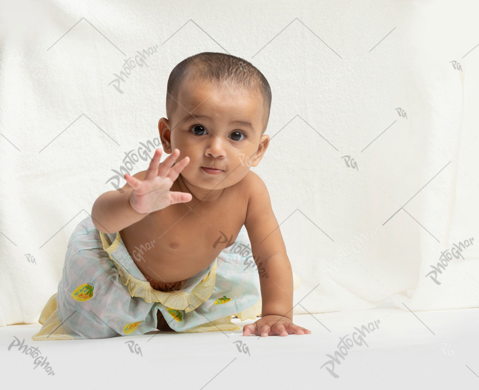 baby pointing finger