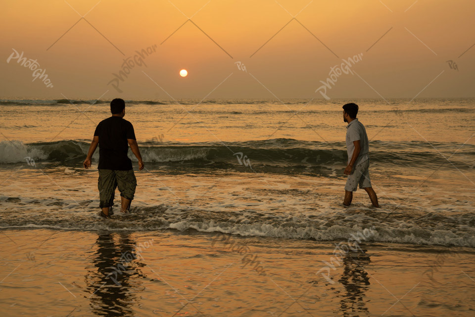 bangladeshi tourist at cox's bazar