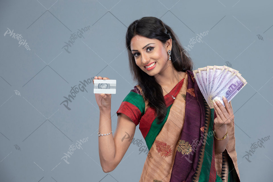 beauty of bangladeshi housewife cashing out money