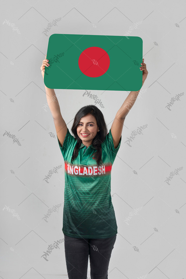 smiling cricket fan raises a placard